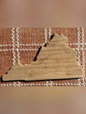 Totally Bamboo Virginia State Bamboo Wood Cutting Board Size 16 1/2”L